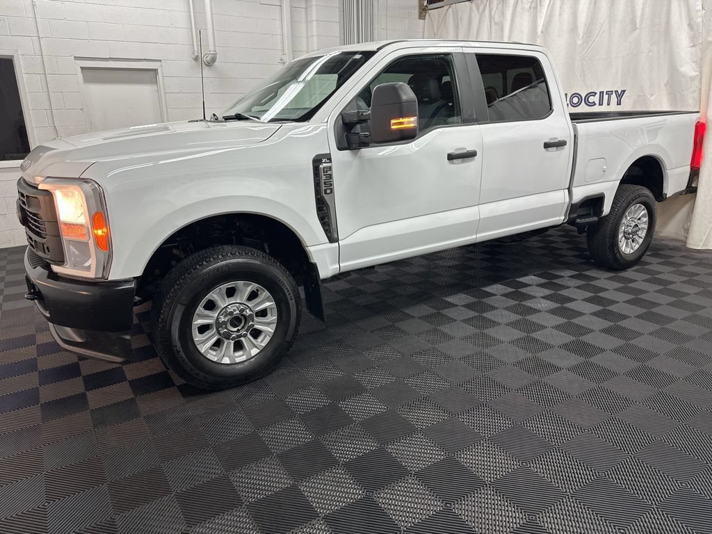 Used 2023 Ford F350 XL w/ XL Driver Assist Package AWD/4WD image 2
