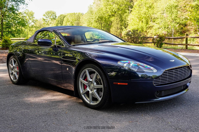 Used 2008 Aston Martin V8 Vantage Roadster RWD image 17