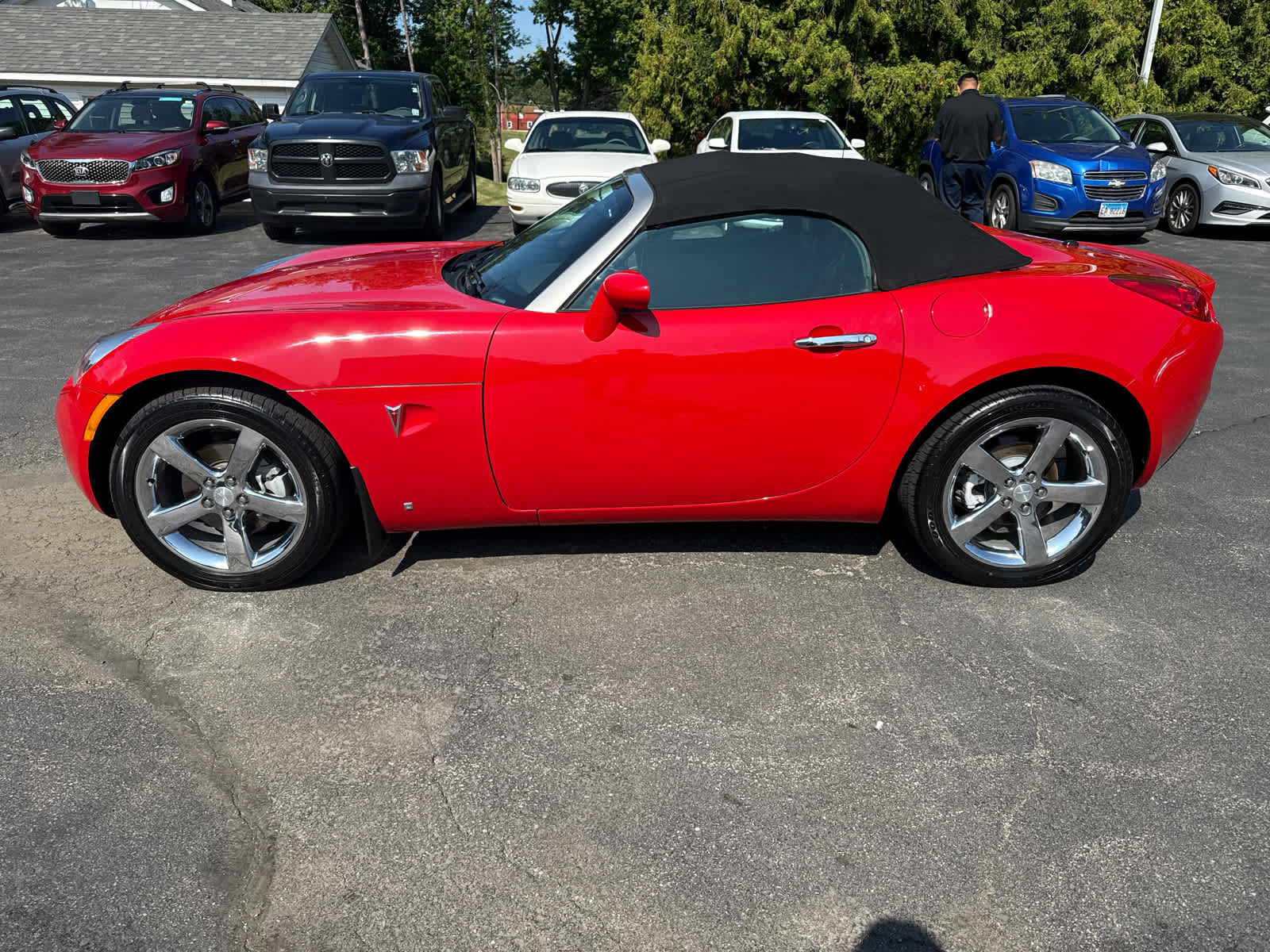 Used 2007 Pontiac Solstice Convertible w/ Premium Package RWD image 8
