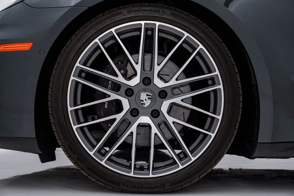 Certified 2025 Porsche Panamera 4 AWD/4WD image 13