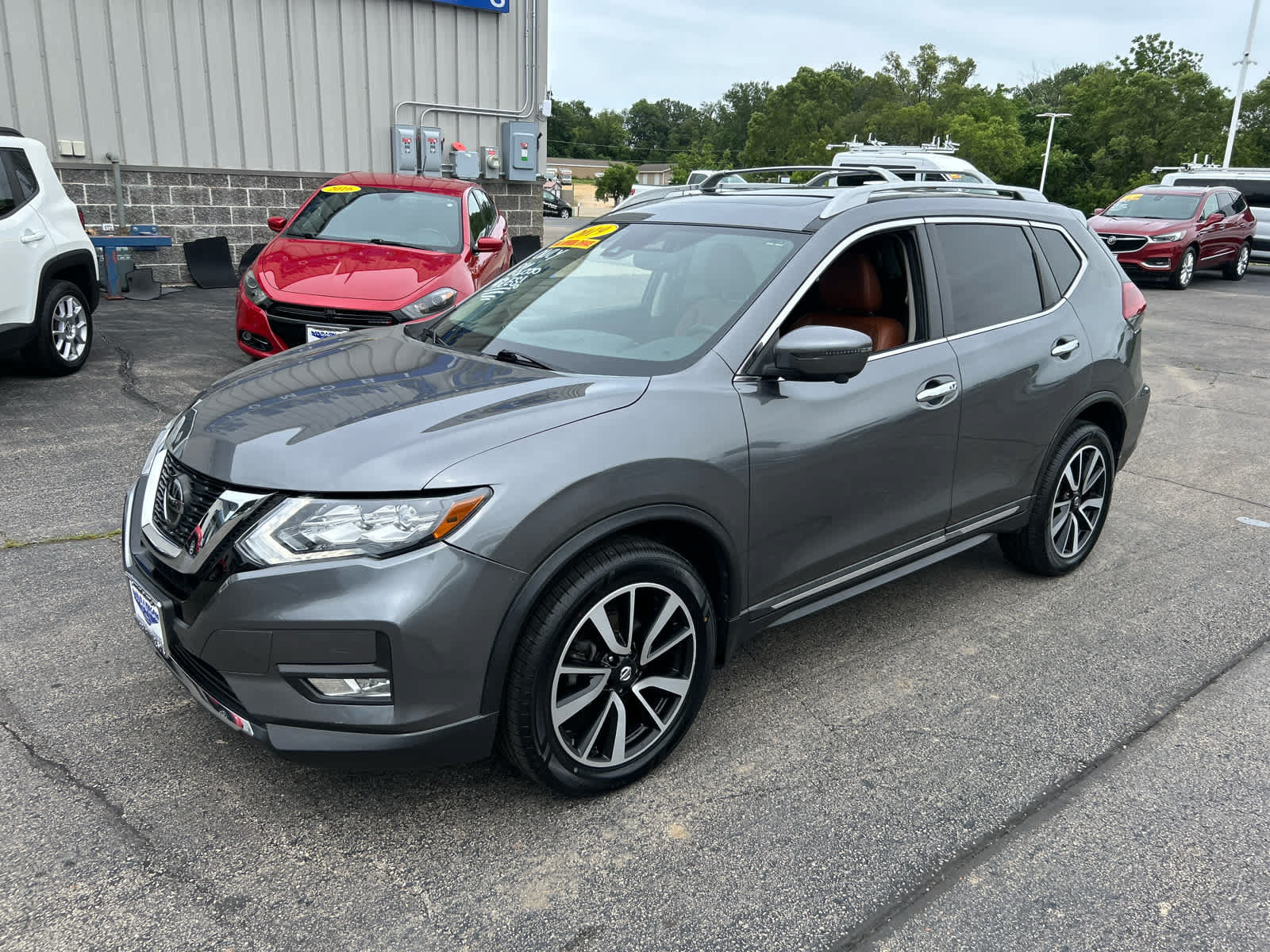Used 2019 Nissan Rogue SL w/ Premium Package AWD/4WD image 8