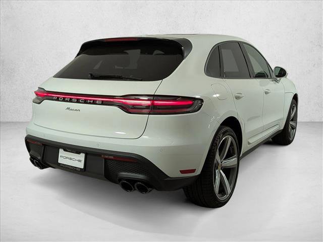 Certified 2025 Porsche Macan image 9