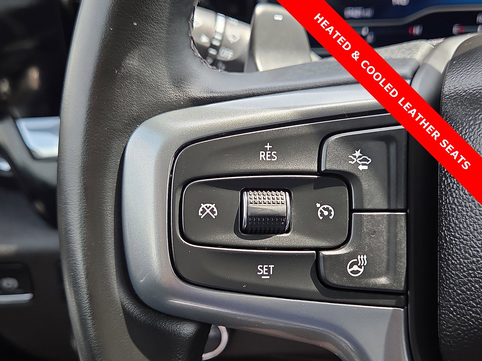 Used 2024 Chevrolet Silverado 1500 LTZ w/ LTZ Premium Package AWD/4WD image 21