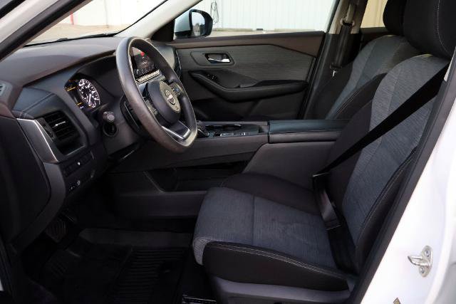Certified 2023 Nissan Rogue SV FWD image 17