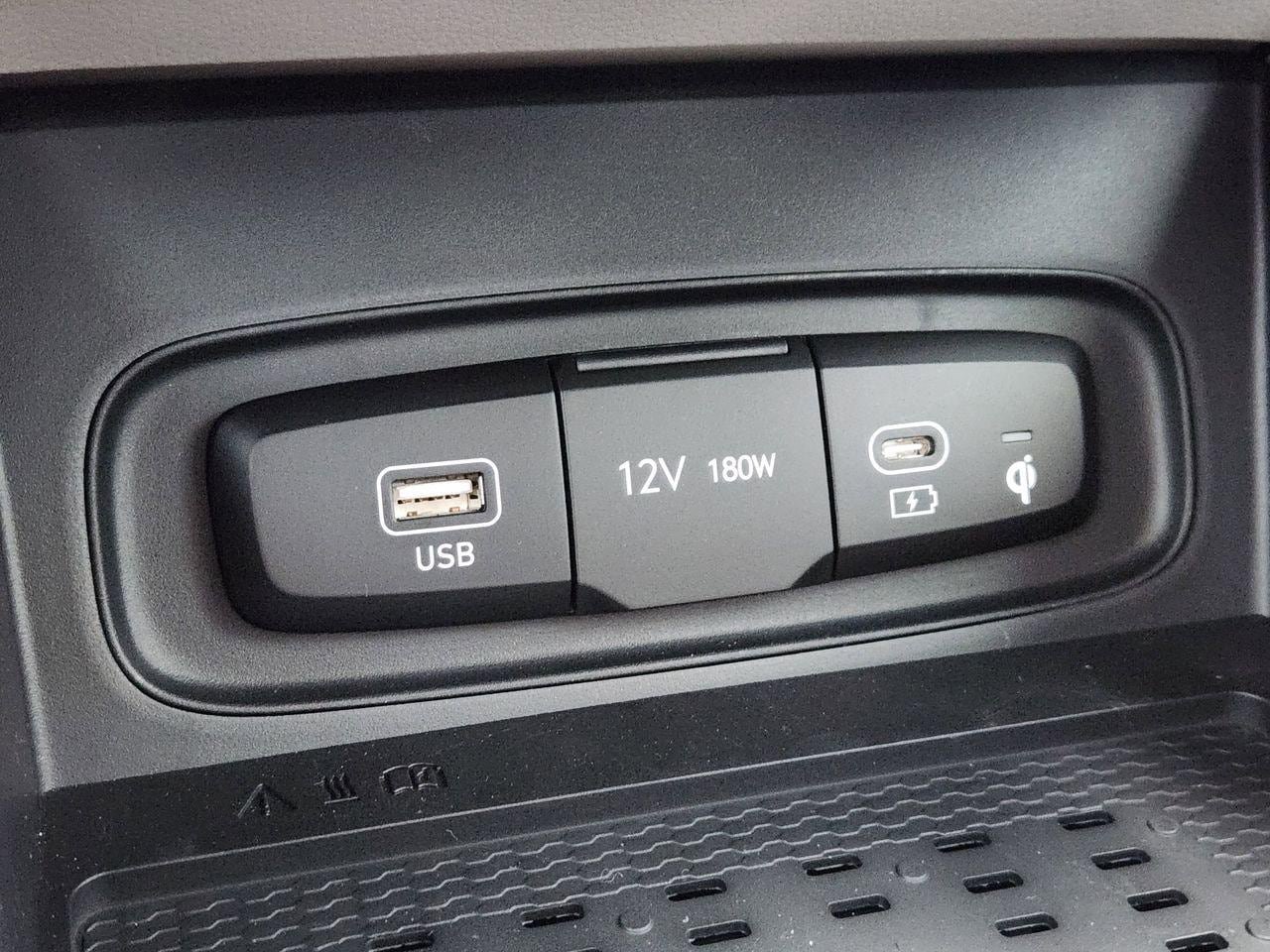 New 2026 Hyundai Venue SEL FWD image 17