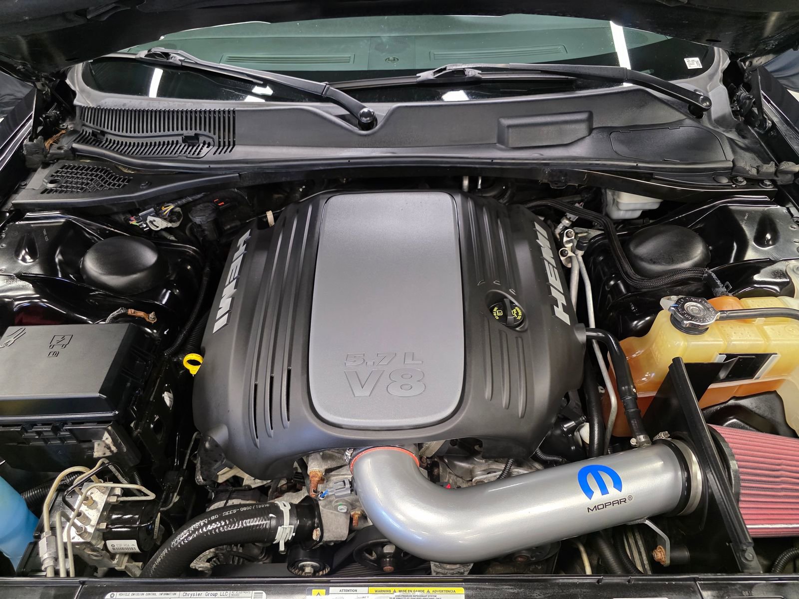 Used 2010 Dodge Challenger R/T RWD image 16