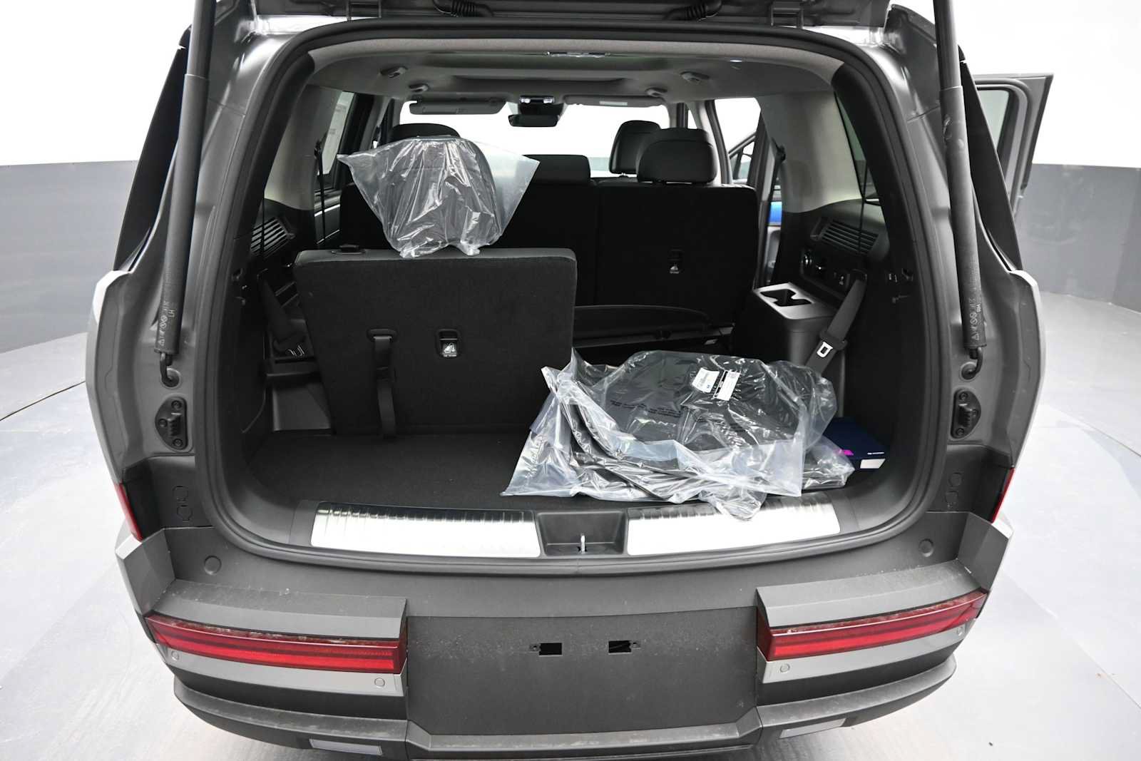 New 2026 Hyundai Santa Fe Limited AWD/4WD image 13