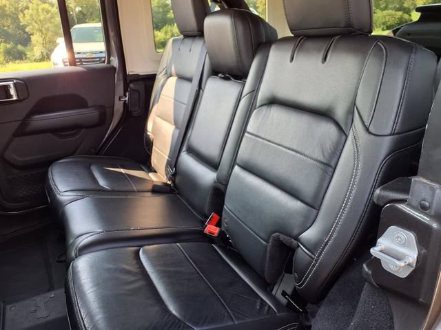 Used 2018 Jeep Wrangler Unlimited Sahara AWD/4WD image 43