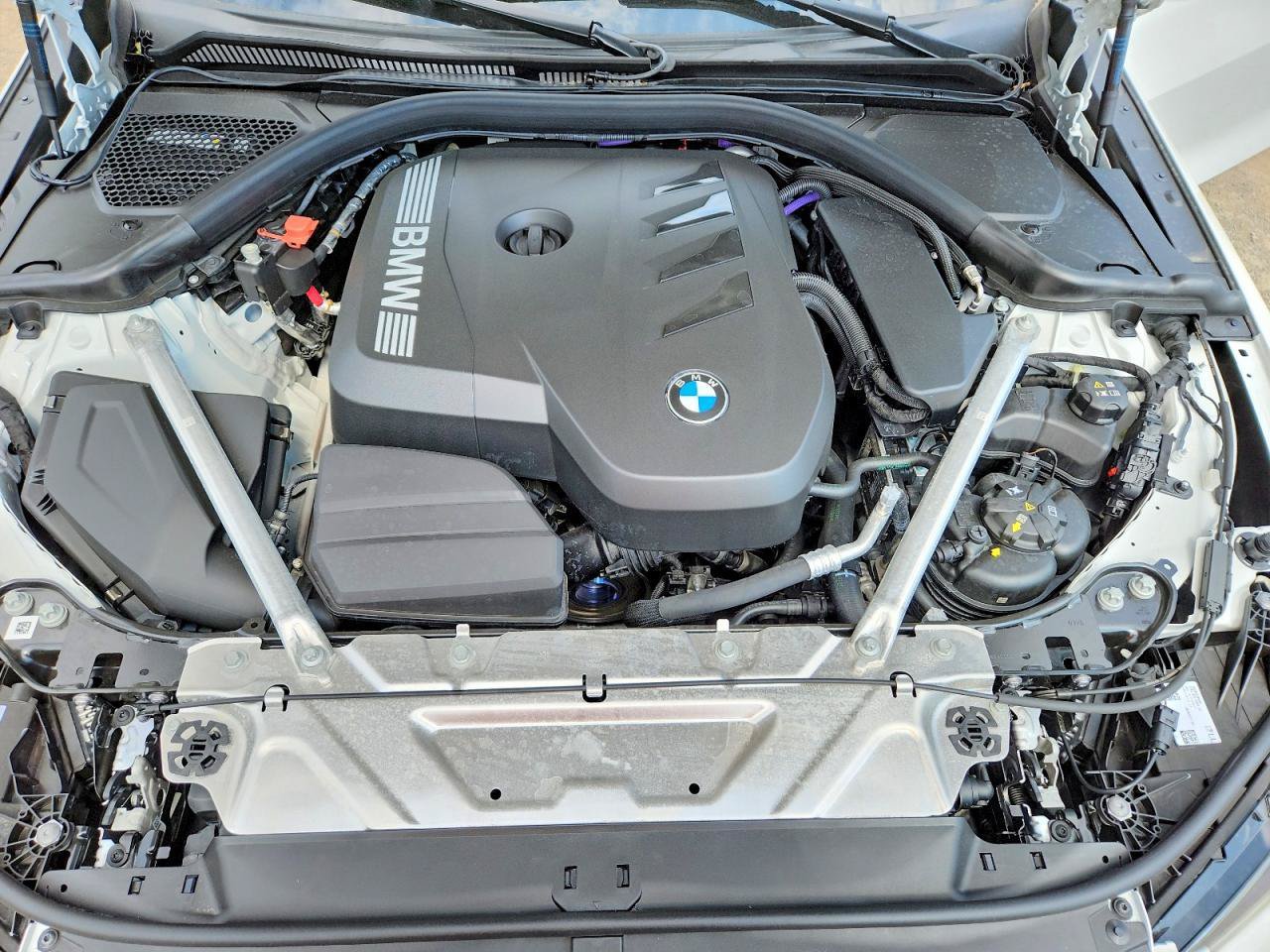 Used 2027 BMW 430i Convertible w/ M Sport Package RWD image 9