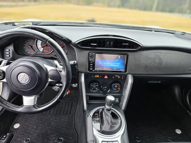 Used 2017 Toyota 86 image 15