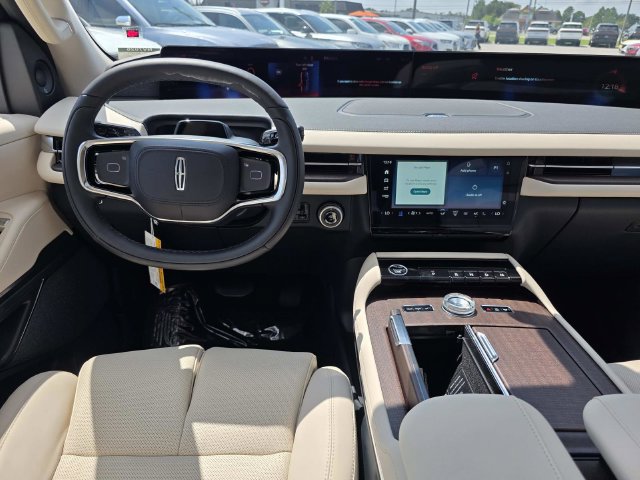 New 2027 Lincoln Navigator L Reserve AWD/4WD image 6