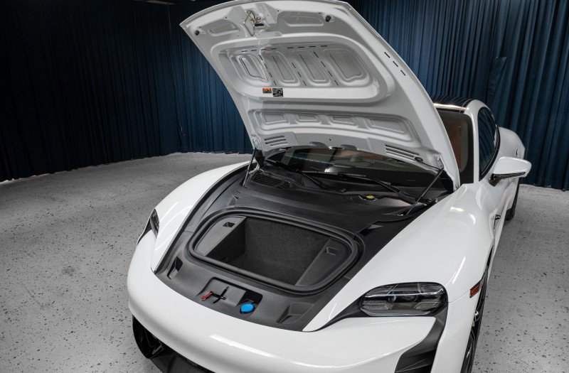 Used 2021 Porsche Taycan Turbo Sedan image 6