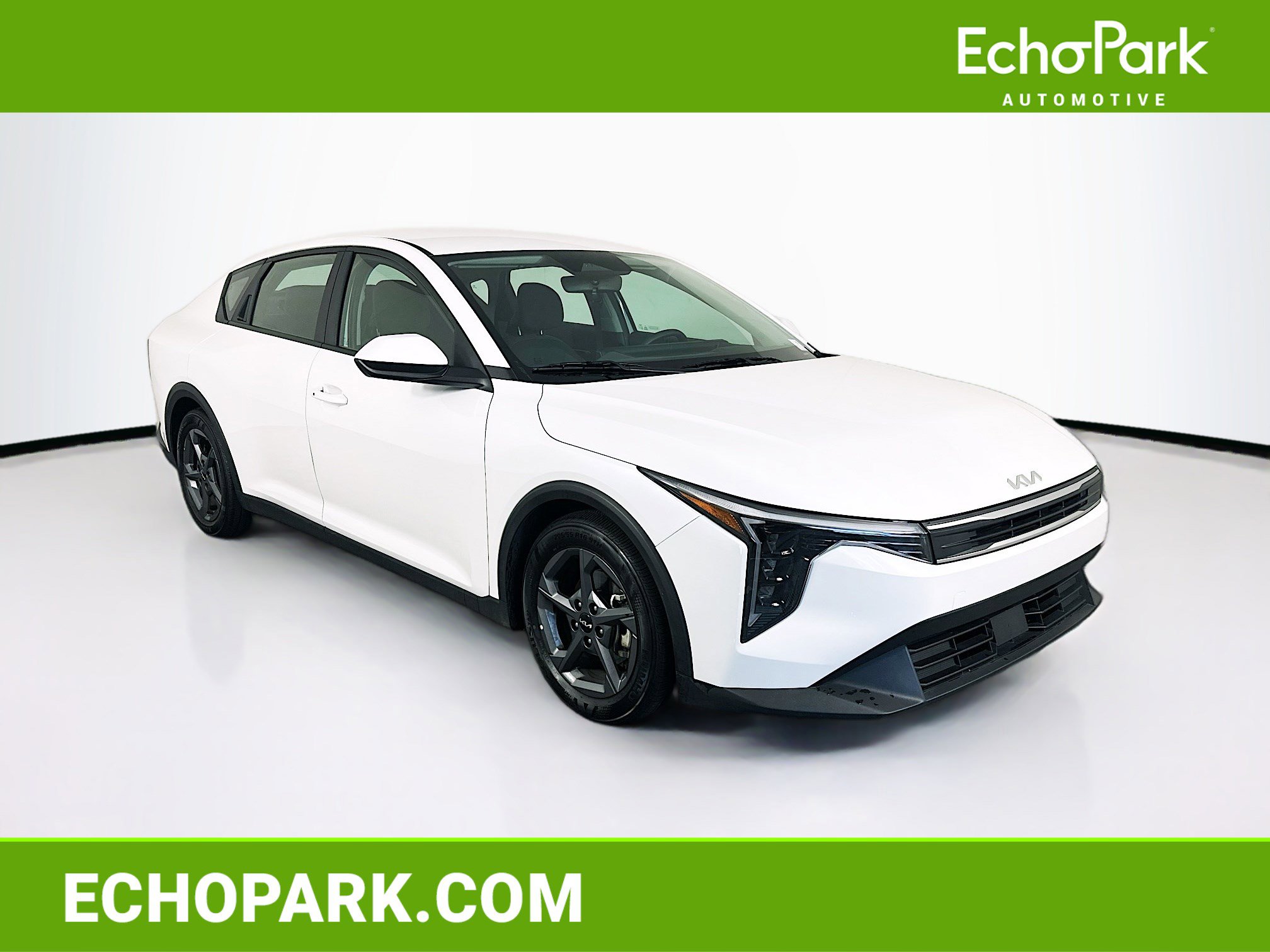 Used 2025 Kia K4 LXS image 1