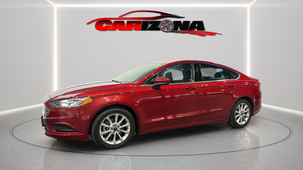 Used 2017 Ford Fusion SE w/ Fusion SE Technology Package image 2