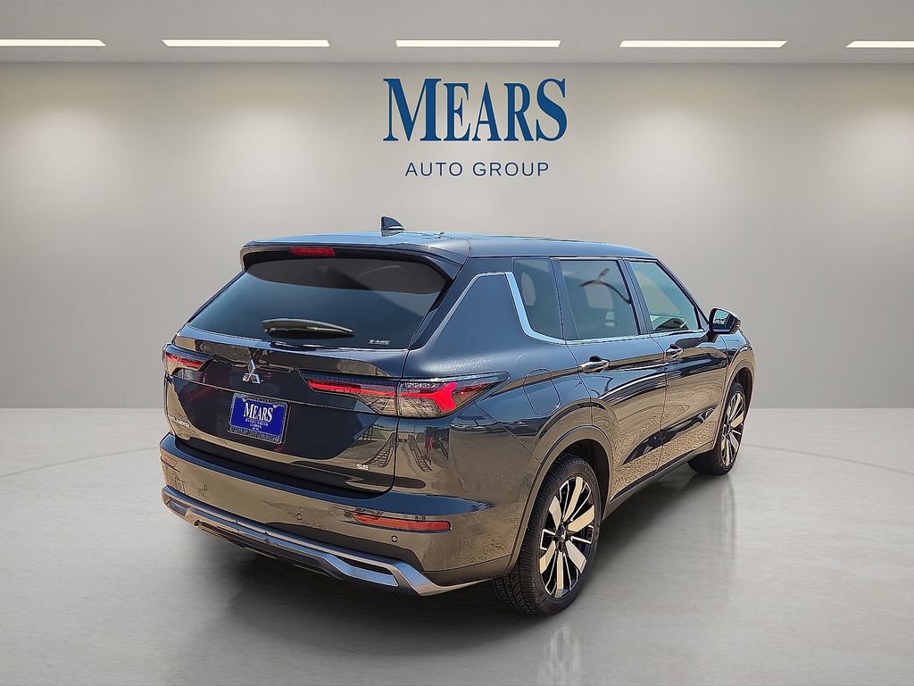 Used 2025 Mitsubishi Outlander SE image 5