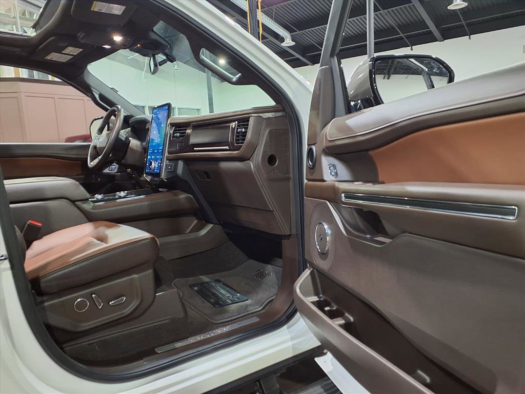 Used 2022 Ford Expedition King Ranch image 23