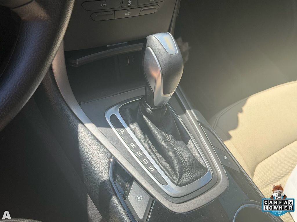 Used 2018 Ford Edge SE image 10