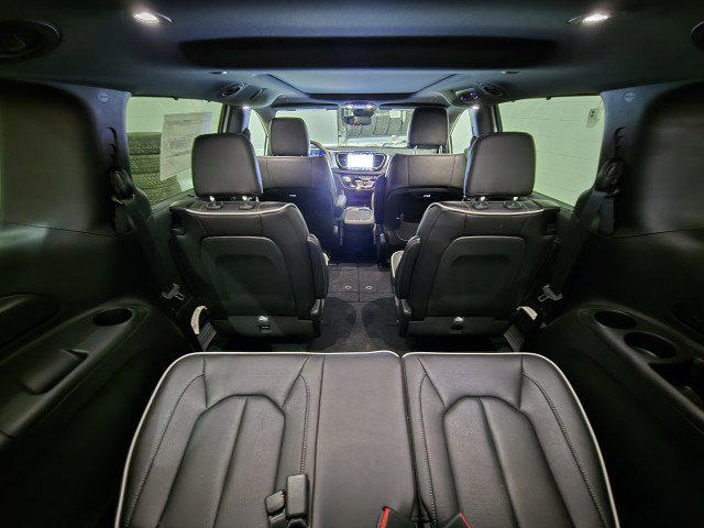 New 2026 Chrysler Pacifica Limited w/ S Appearance Package image 12