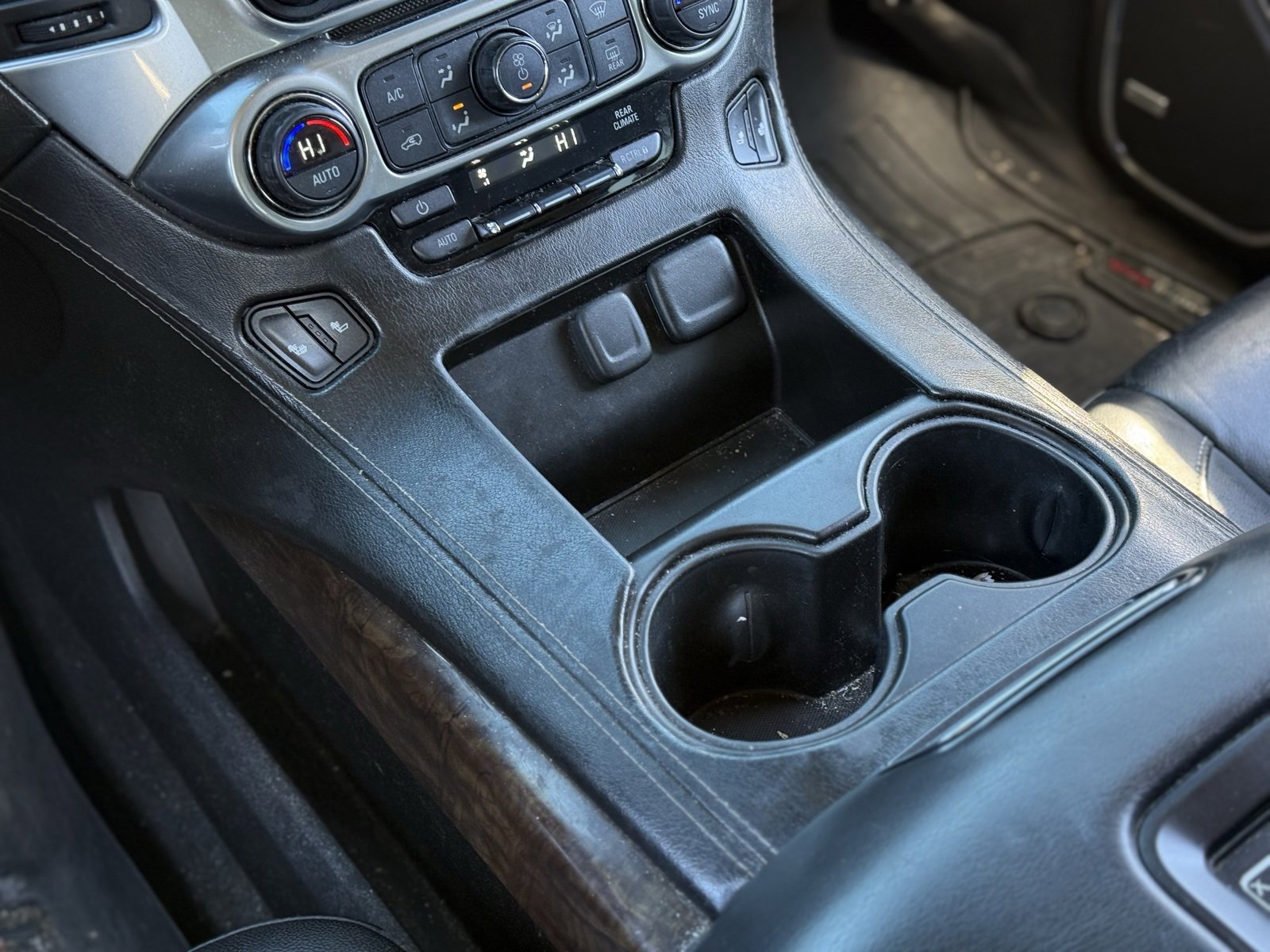 Used 2016 Chevrolet Tahoe LT image 19