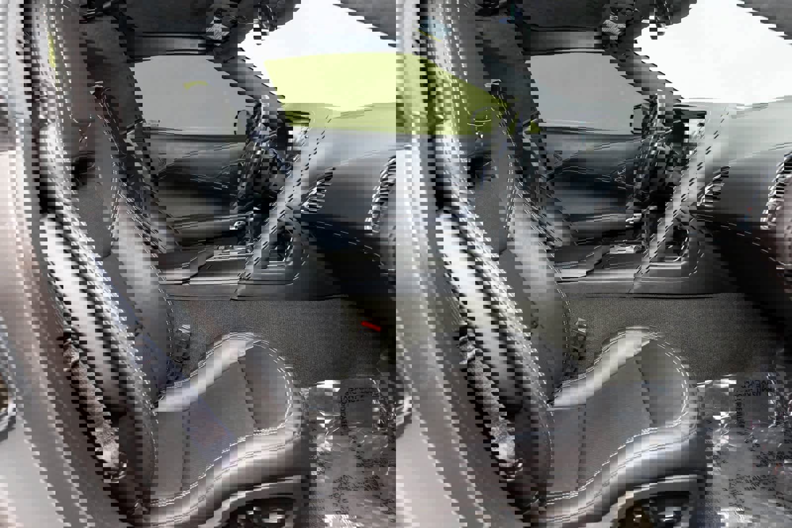 Used 2015 Chevrolet Corvette Z06 w/ 3LZ Preferred Equipment Group image 14