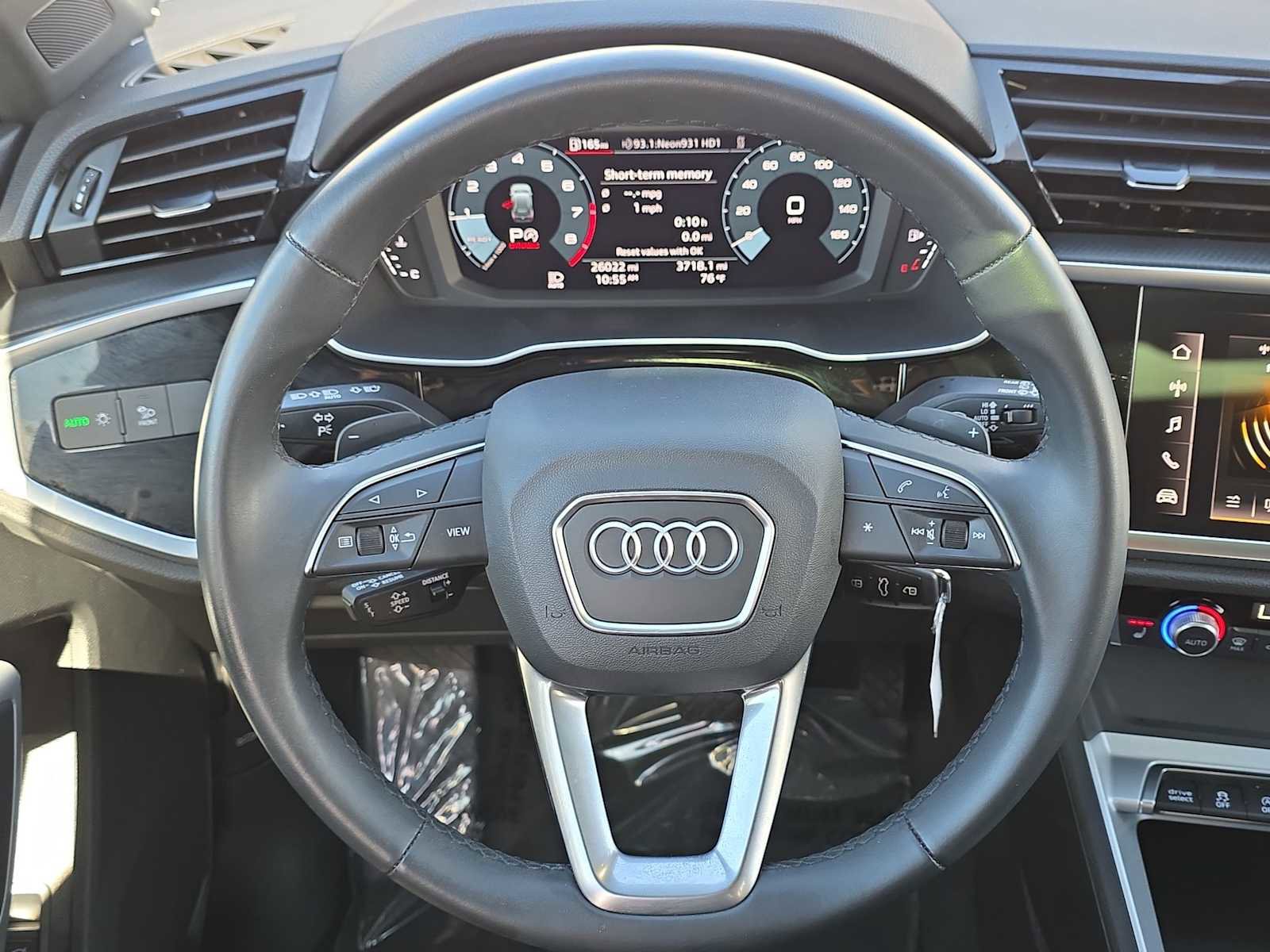 Used 2025 Audi Q3 2.0T Premium AWD/4WD image 19