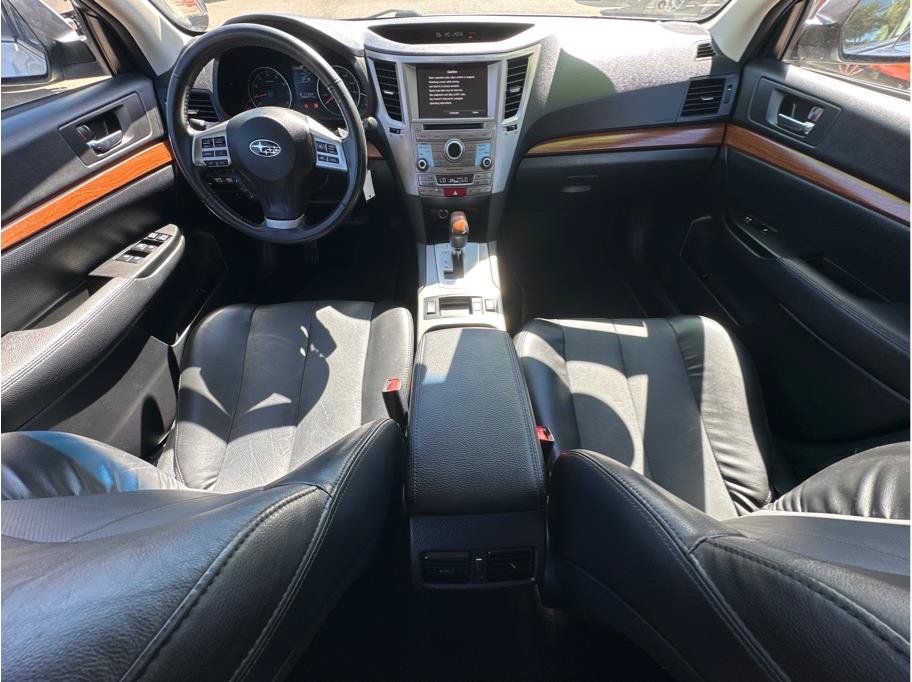 Used 2013 Subaru Outback 3.6R Limited AWD/4WD image 20