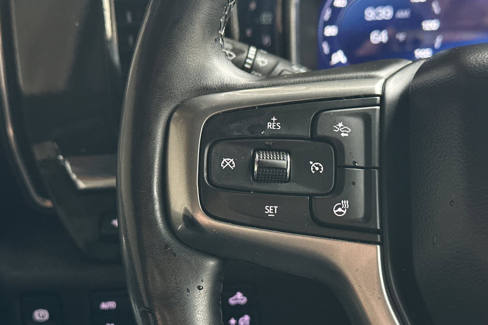 Used 2024 Chevrolet Silverado 3500 LTZ w/ LTZ Premium Package image 29