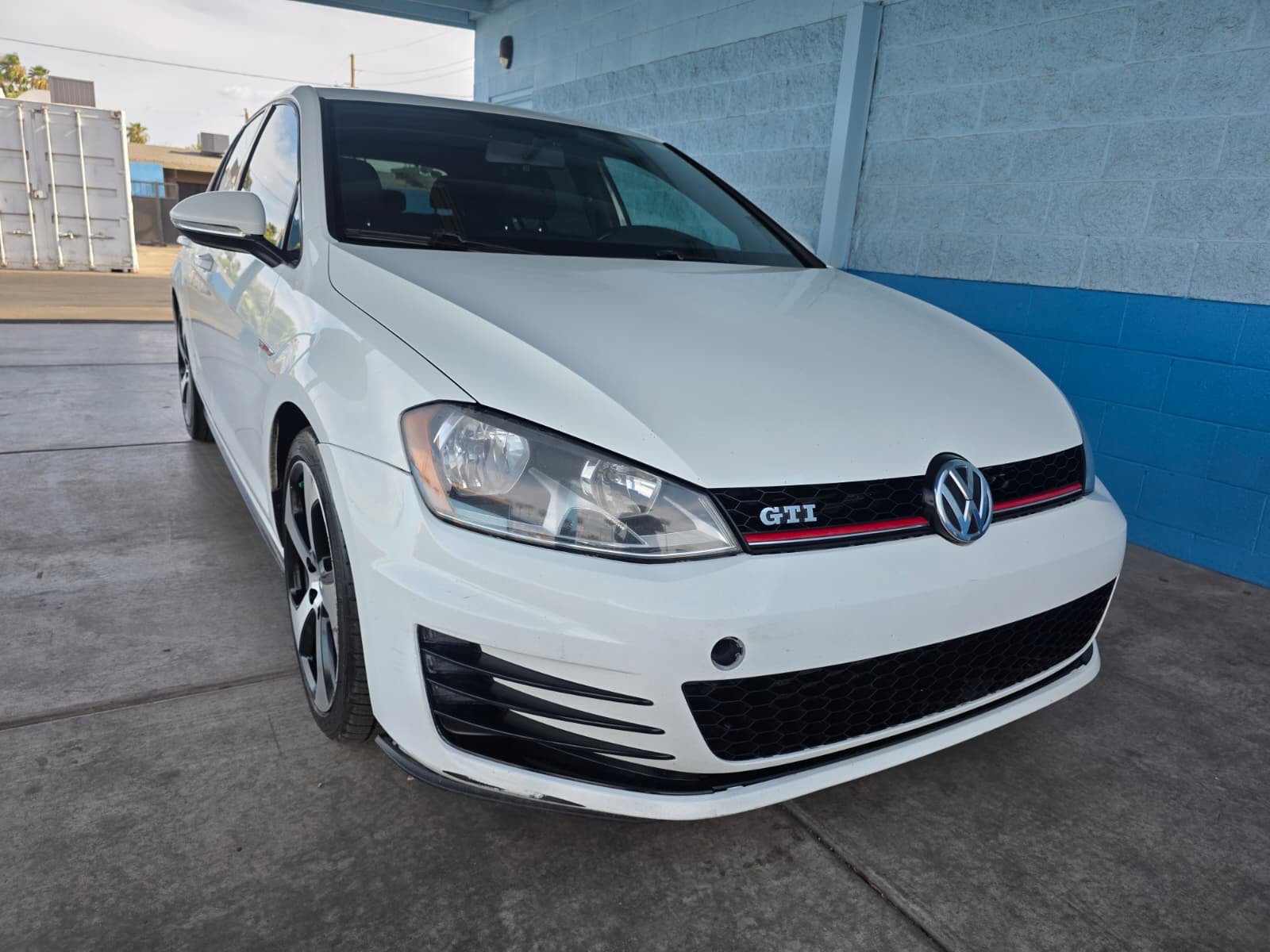 Used 2017 Volkswagen GTI S FWD image 1