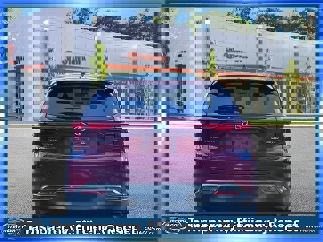 Used 2023 Toyota Venza Limited image 7