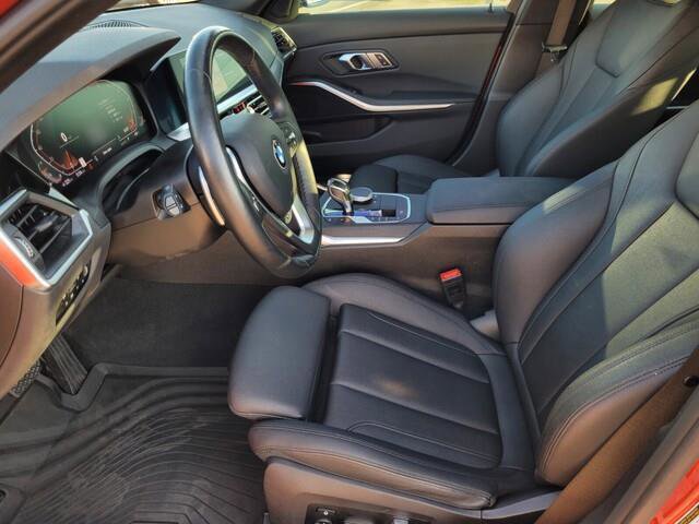 Used 2021 BMW 330i Sedan w/ Premium Package image 27