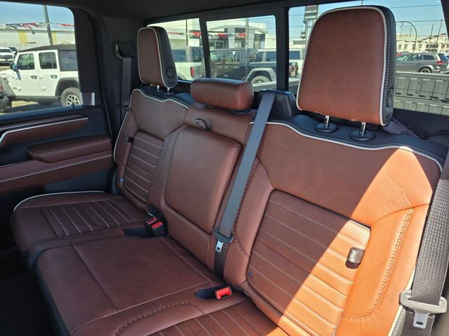New 2026 GMC Sierra 3500 Denali Ultimate AWD/4WD image 17