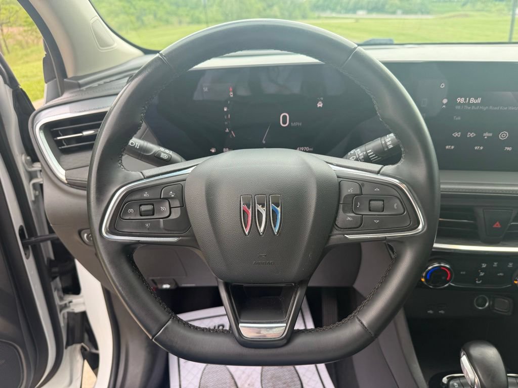 Used 2024 Buick Encore GX Sport Touring FWD image 29