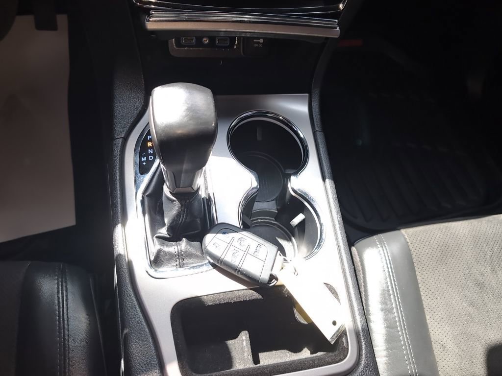 Used 2020 Jeep Grand Cherokee Altitude image 21