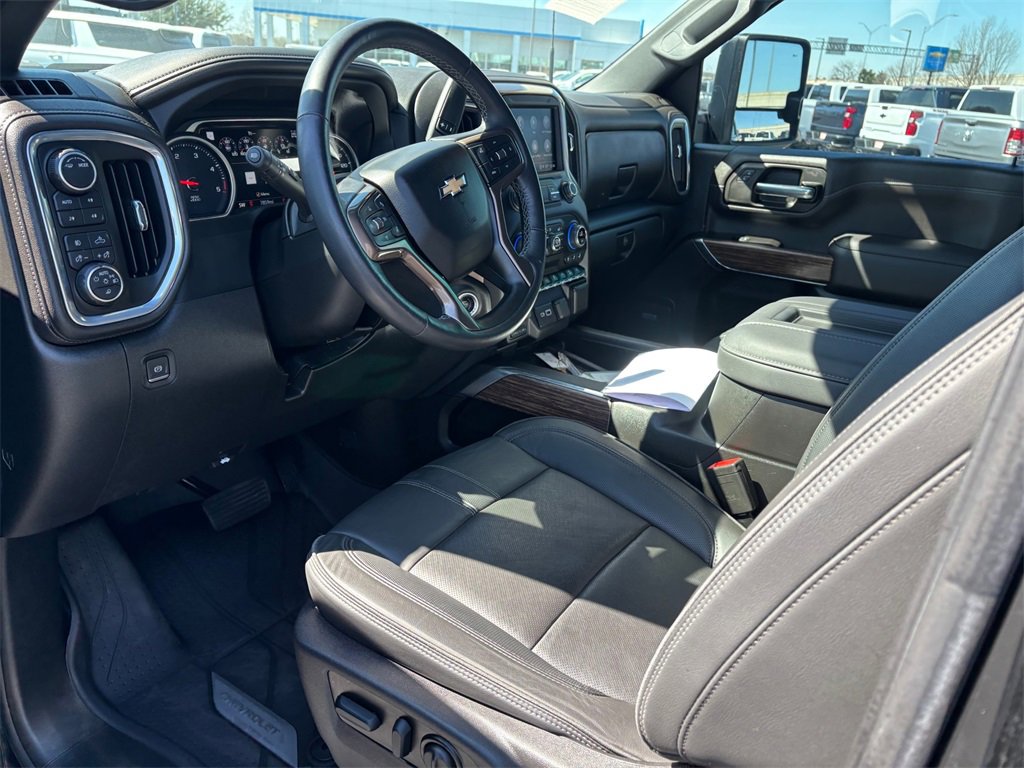 Certified 2022 Chevrolet Silverado 2500 High Country w/ Safety Package II image 5