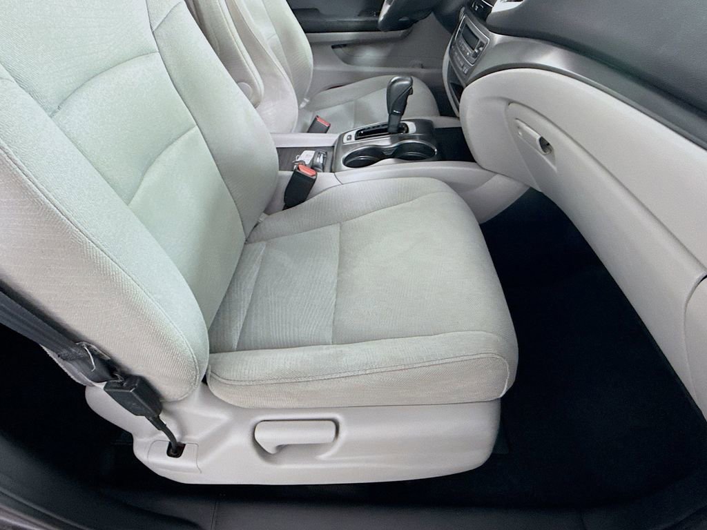 Used 2017 Honda Pilot EX image 37