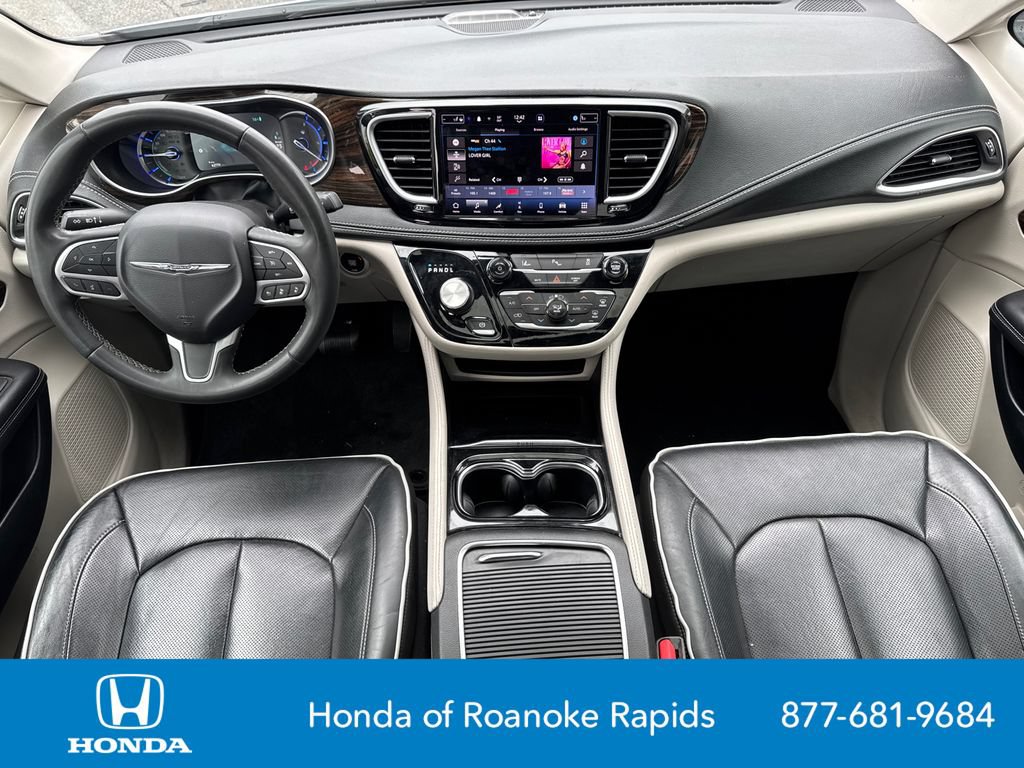 Used 2023 Chrysler Pacifica Limited FWD image 24