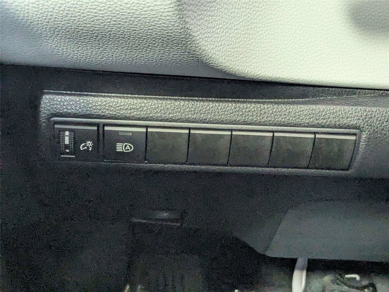 Used 2025 Toyota Corolla FX w/ Convenience Package FWD image 13