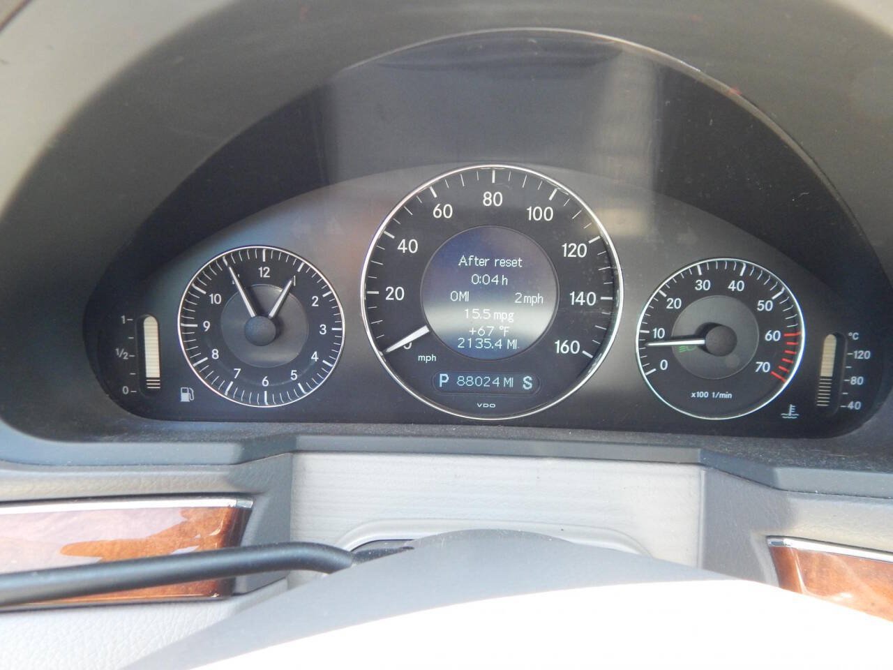 Used 2005 Mercedes-Benz E 500 4MATIC Sedan image 21