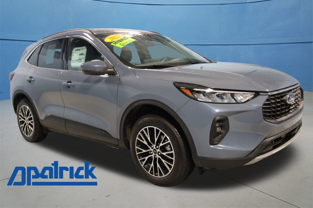 Used 2025 Ford Escape SE FWD image 1