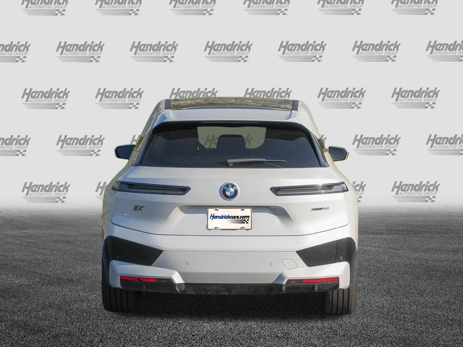 Certified 2023 BMW iX xDrive50 w/ Premium Package AWD/4WD image 8