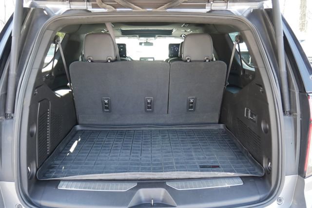 Used 2021 Chevrolet Suburban RST w/ Luxury Package AWD/4WD image 12