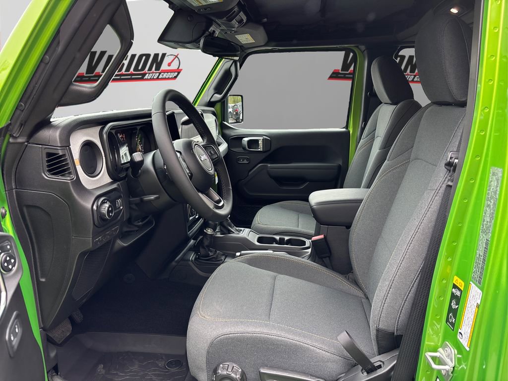 New 2025 Jeep Gladiator Sport image 9