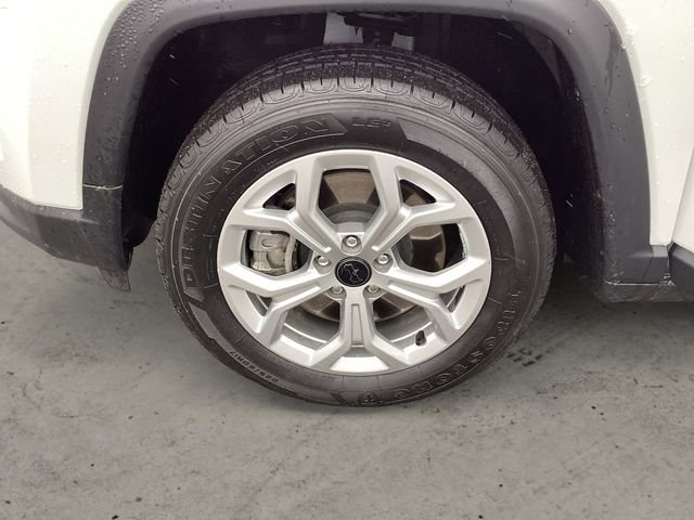 Used 2025 Jeep Compass Latitude image 14