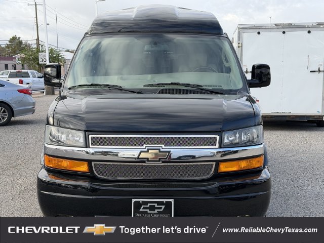 Used 2018 Chevrolet Express 2500 Extended w/ Enhanced Convenience Package RWD image 8