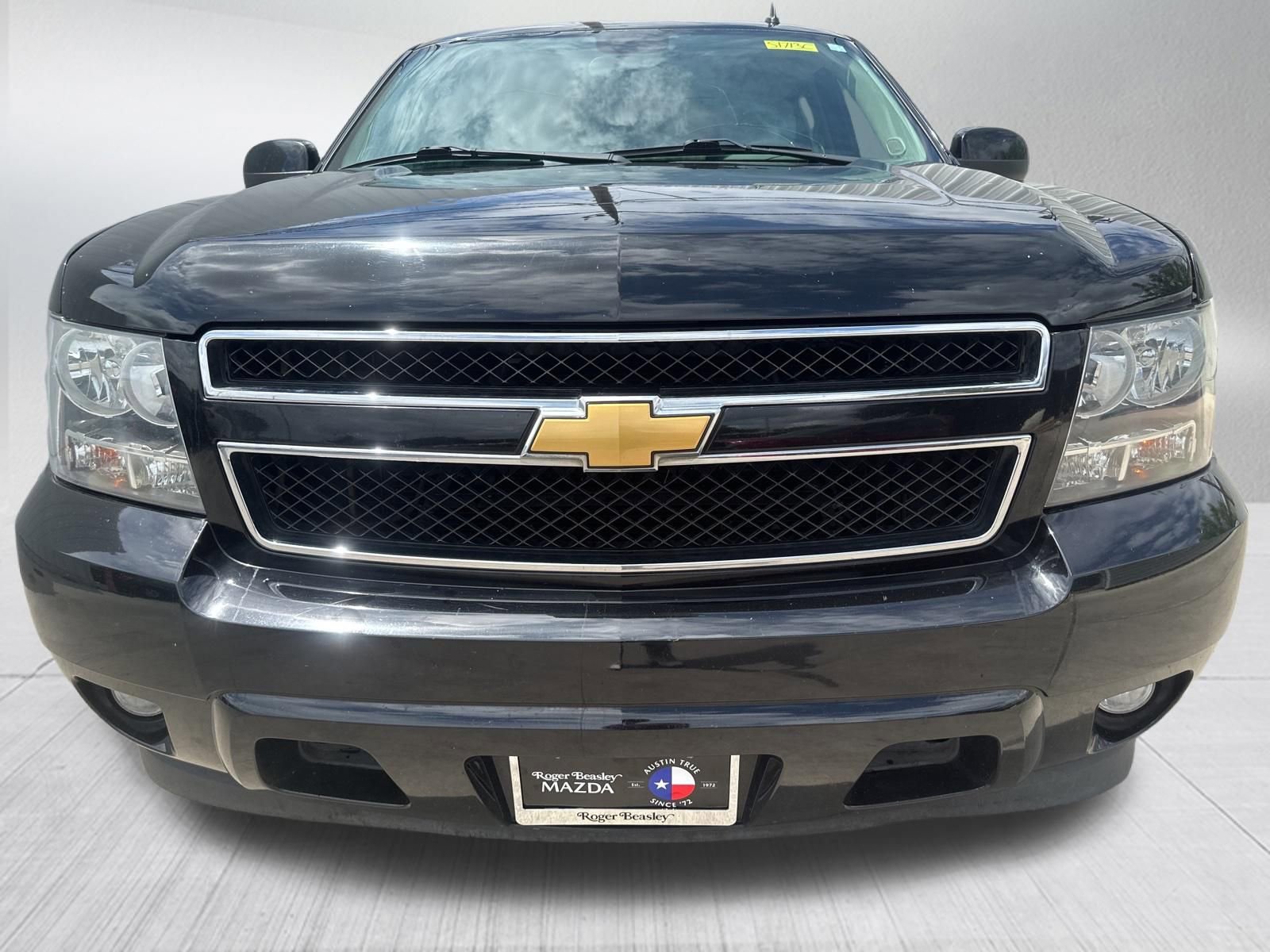 Used 2013 Chevrolet Suburban LT image 2