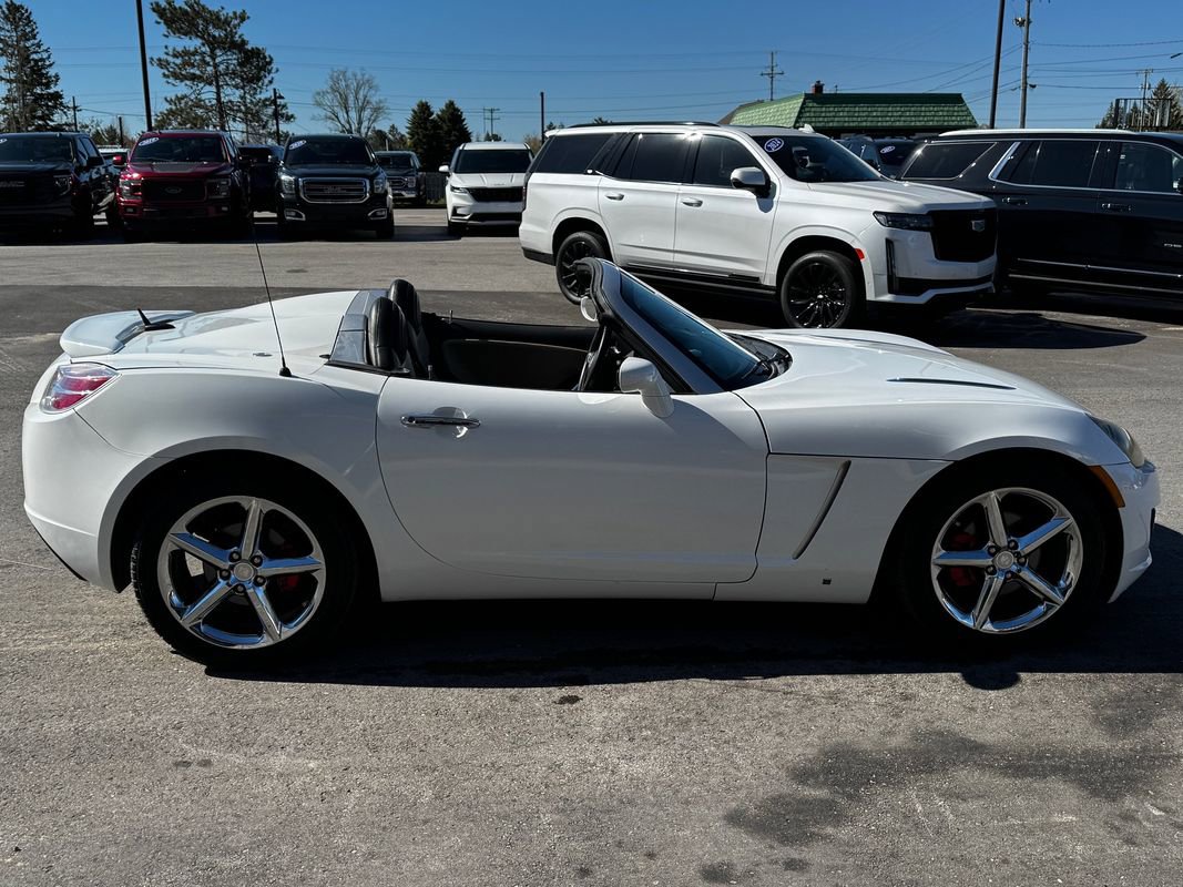 Used 2009 Saturn Sky Red Line RWD image 7