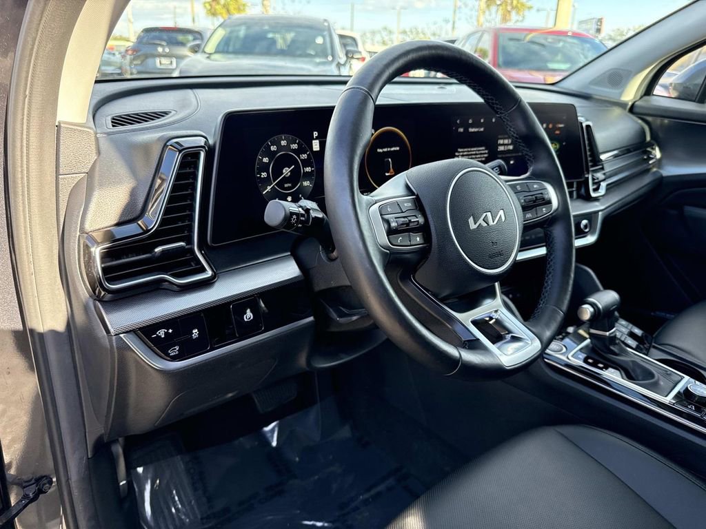 Used 2023 Kia Sportage SX image 25