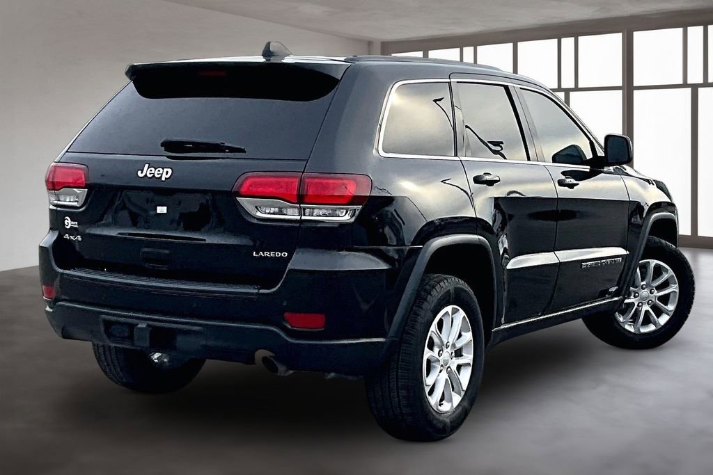 Used 2022 Jeep Grand Cherokee Laredo E image 3