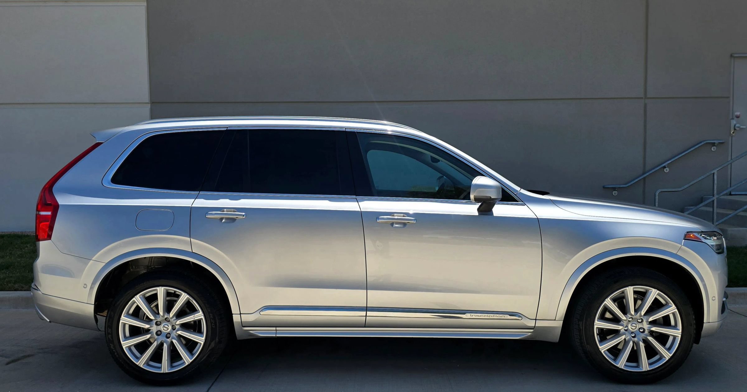 Used 2016 Volvo XC90 T6 Inscription w/ Vision Package AWD/4WD image 8