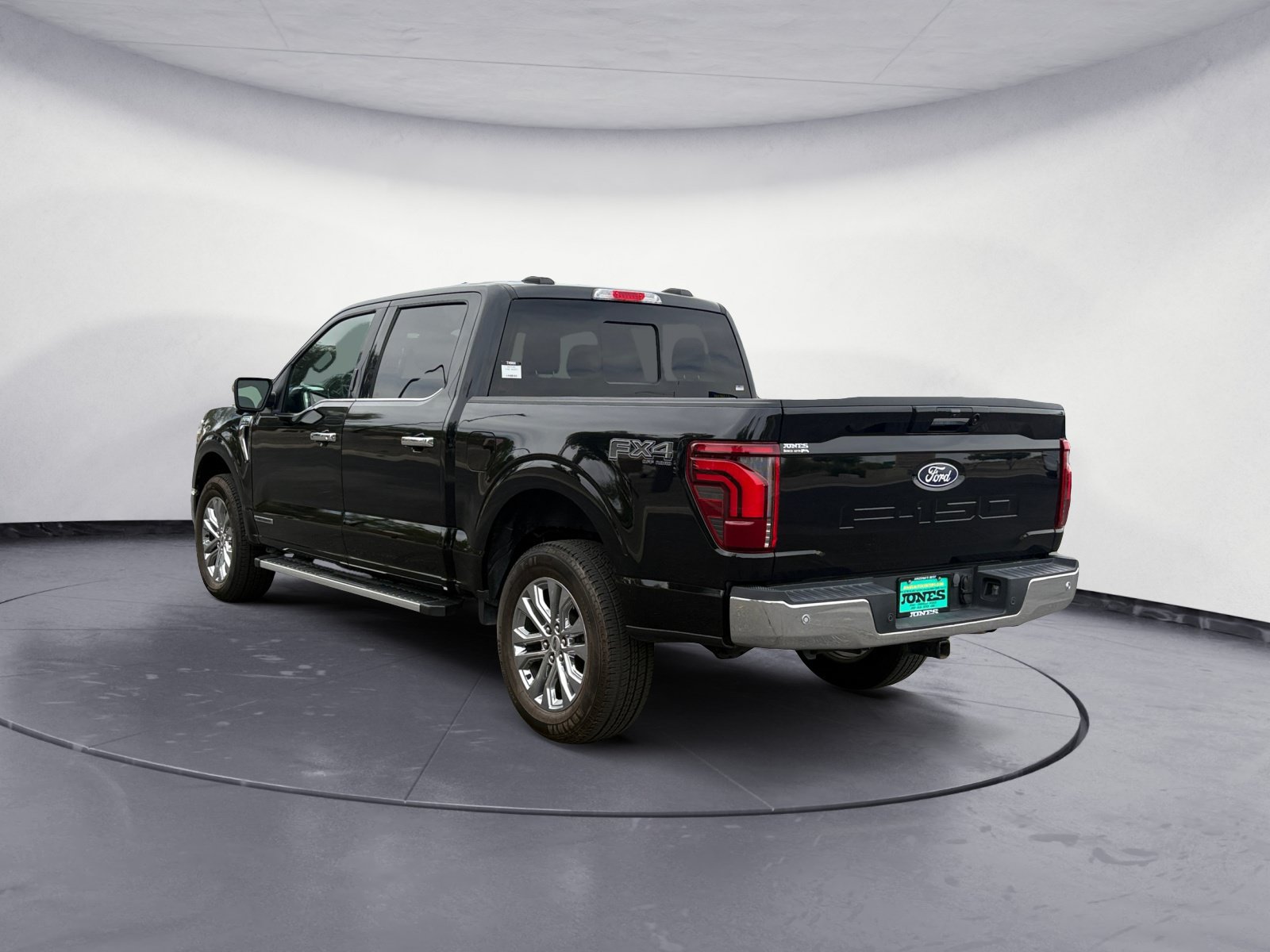 Used 2024 Ford F150 Lariat w/ FX4 Off-Road Package AWD/4WD image 4